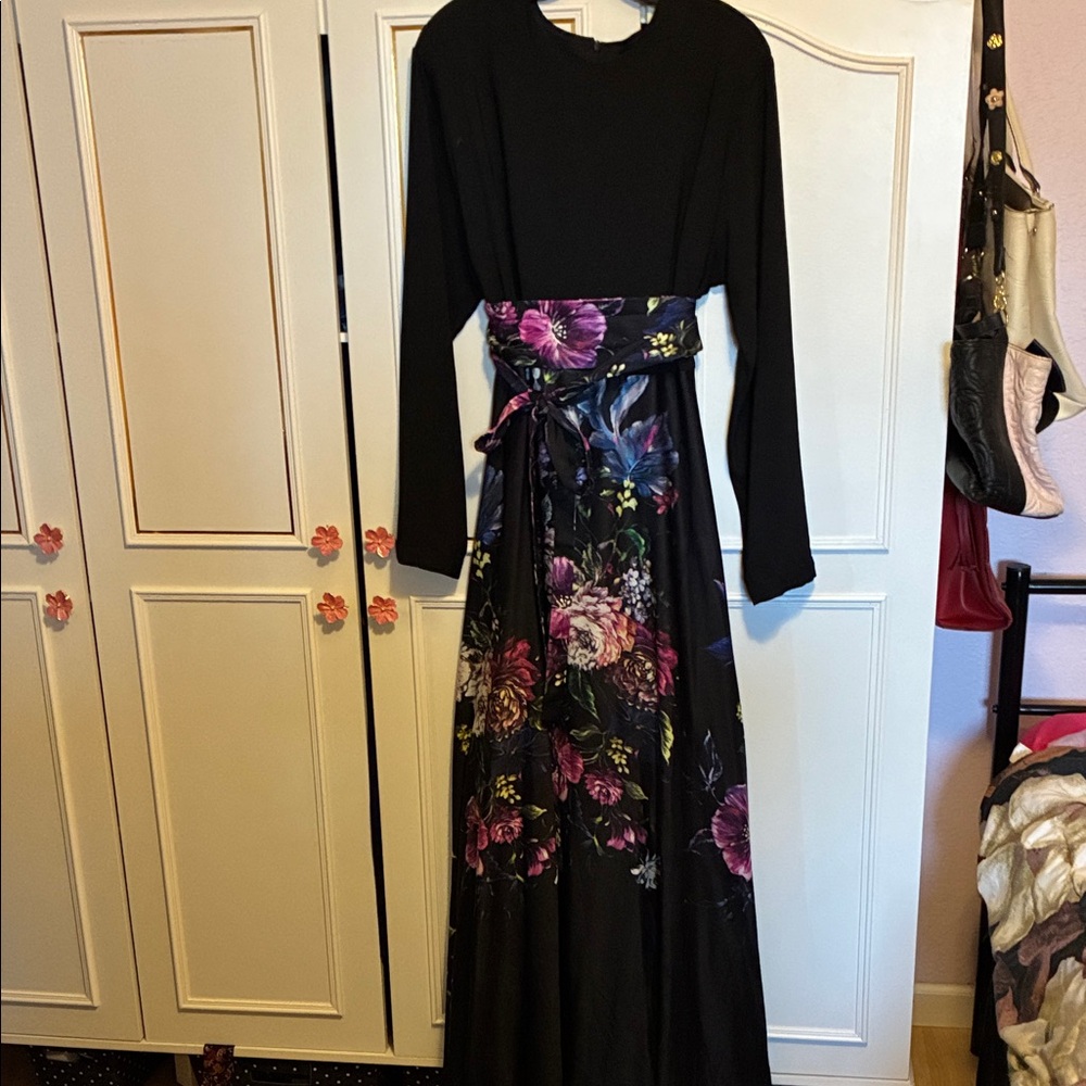Elegant Black Floral Maxi Dress